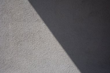 Dış duvar, gri sıva, gölge