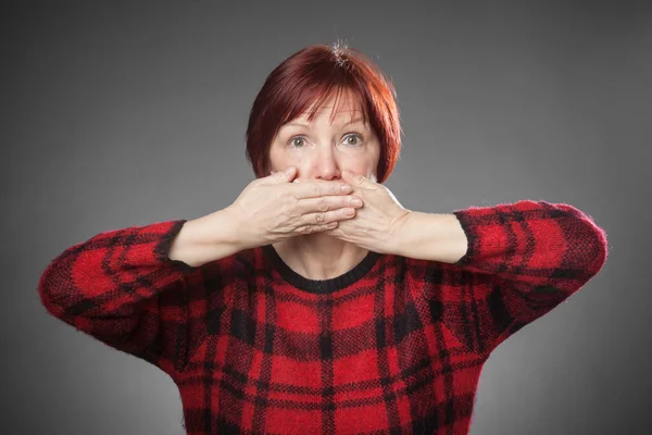 Mujer pelirroja, Retrato, no habla —  Fotos de Stock