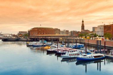Almanya, Hamburg, Binnenhafen, Simgesel Yapı St. Michael'ın kilisede 