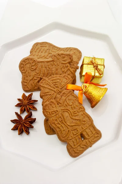 Різдво печиво, Мигдальне печиво, зірки анісу, Золотий сьогодення — стокове фото