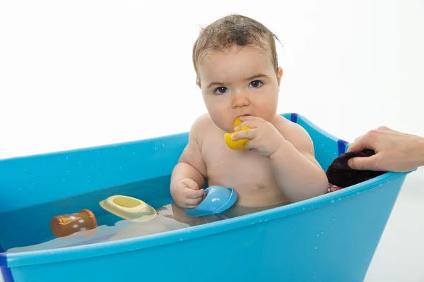 Female baby bathing in bathtube — Stock Photo, Image