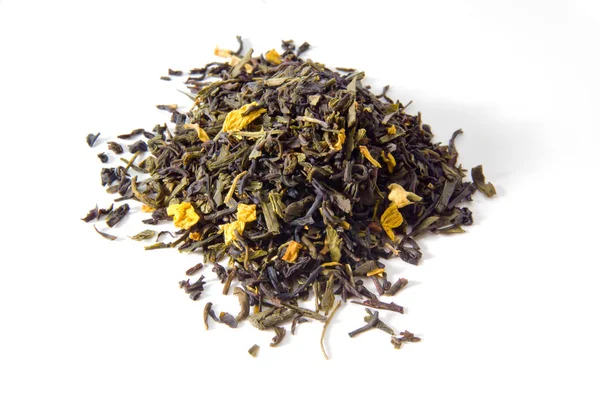 Schwarzer und grüner Tee, Teemischung, Geschmack von Rhabarber und Pflaume — Stockfoto