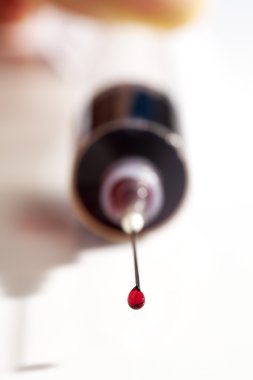 Bir cam kase toz şeker