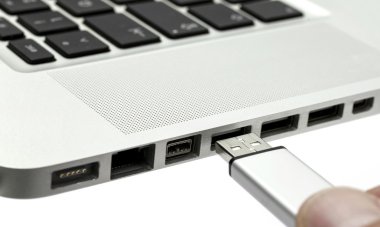 USB sürücü ekleme