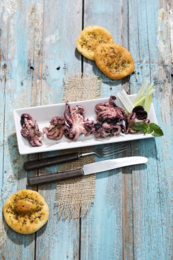 Küçük kızarmış ahtapot, antipasti di mare