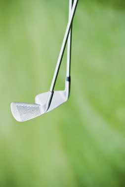 İki golf kulüpleri