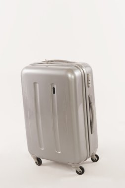 Beyaz arka plan gümüş çanta