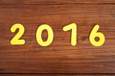 Yıl 2016, ahşap üzerine sarı