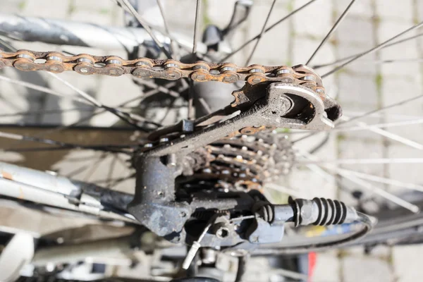 Rusty vieille chaîne de vélo — Photo
