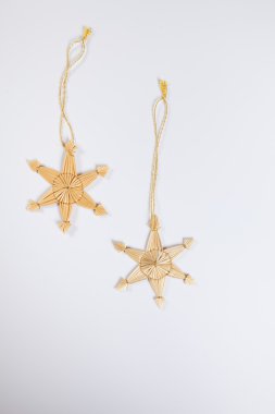 Beyaz hasır yıldız