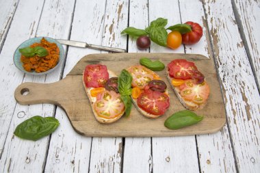 Hatıra domates ekmek