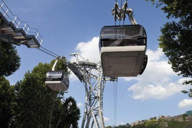 Ren Nehri teleferik ile görünümünü