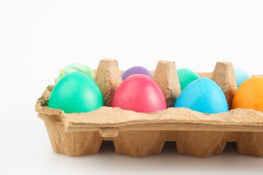 Renkli boyalı yumurta