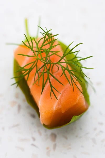 Dois filetes de salmão não cozidos — Fotografia de Stock
