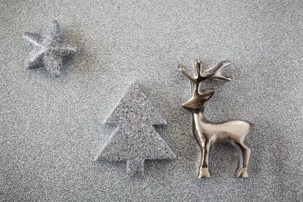Árbol de Navidad, estrella y renos — Foto de Stock