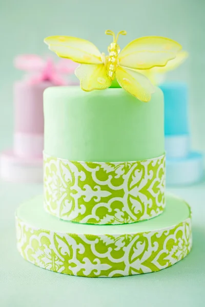 Pasteles Fondant con mariposas —  Fotos de Stock