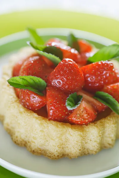 Tarlet with strawberries garnished — Stock Photo, Image