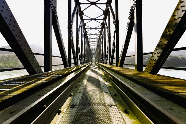 Visa gamla järnvägsbron — Stockfoto