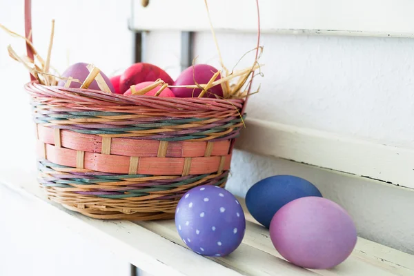 Eggs on a shelf in a basket — Stock Photo, Image