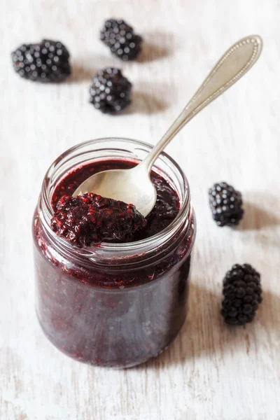 Marmellata di more in vaso di vetro — Foto Stock