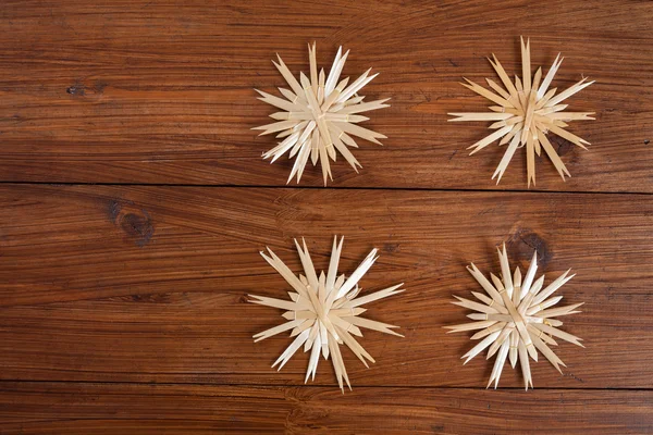 Świąteczne dekoracje na drewno — Zdjęcie stockowe