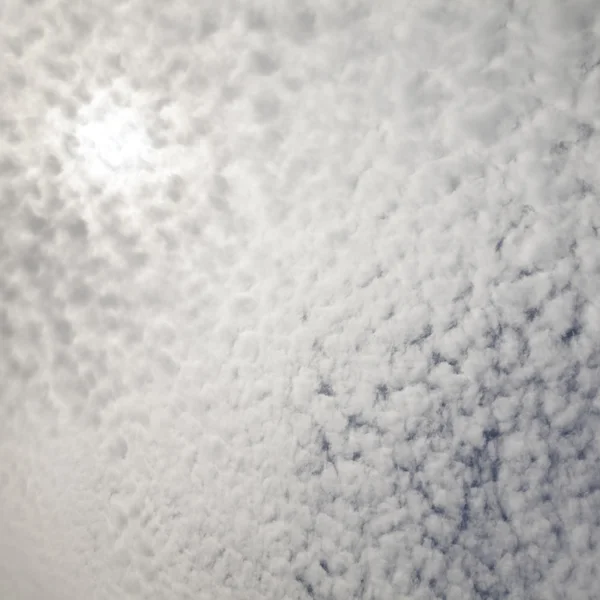 Hemel en wolken, cirrocumulus — Stockfoto