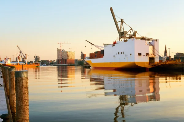 Tyskland, Hamburg, Visa på Hansahafen — Stockfoto