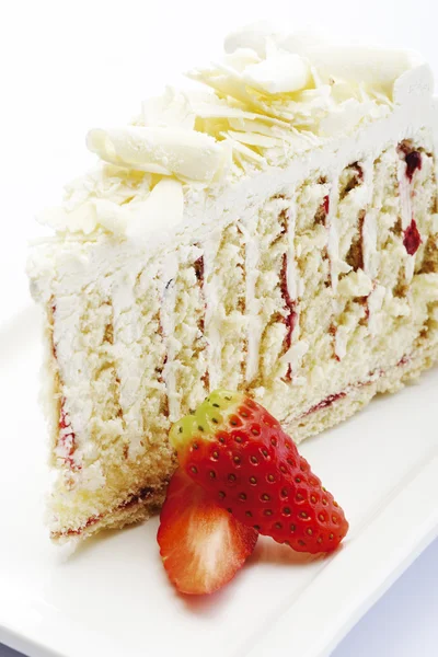 Gâteau au beurre et crème aux fraises — Photo