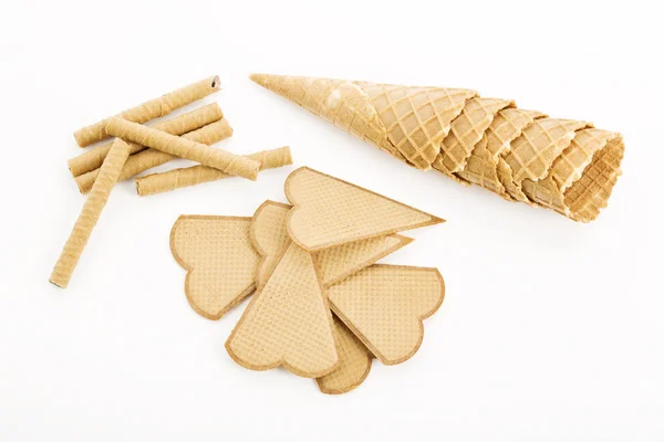 Cones de sorvete e rolos de waffle — Fotografia de Stock