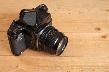 orta format fotoğraf makinesi