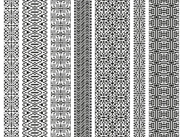 Set tribal naadloze patronen. Indiaanse of Aziatische motieven. Zwarte vectorillustratie. Goed voor frames, grenzen en als een achtergrond. Abstracte geometrische collectie. Strepen in etnische stijl — Stockvector