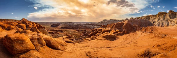 Toadstool Trail Leads Area Hoodoos Balanced Rock Formations Created Centuries — Stock Photo, Image