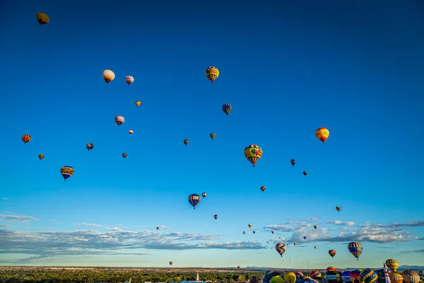 Albuquerque Usa Října 2016 Barevné Horkovzdušné Balóny Vzlétají Obloze Každoročním — Stock fotografie