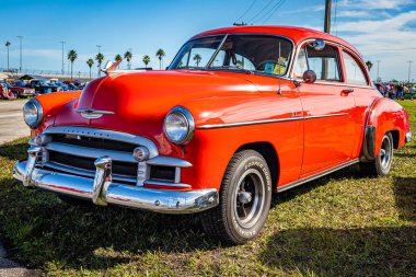 Daytona Plajı, FL - 27 Kasım 2020 Chevrolet Styleline Deluxe Yerel bir araba fuarında.