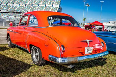 Daytona Plajı, FL - 27 Kasım 2020 Chevrolet Styleline Deluxe Yerel bir araba fuarında.