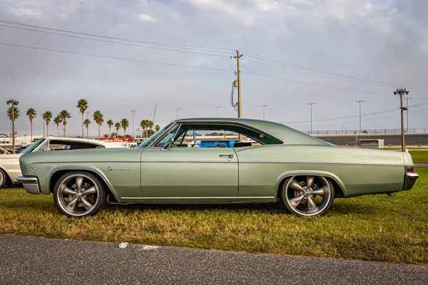 Daytona Beach 2020 November 1966 Chevrolet Impala Egy Helyi Autókiállításon — Stock Fotó