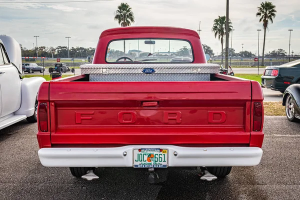 Daytona Beach November 2020 1965 Ford 100 Pickup Місцевому Автосалоні — стокове фото