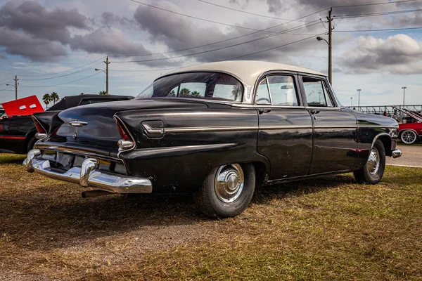 Daytona Beach November 2020 1955 Plymouth Belvedere Egy Helyi Autókiállításon — Stock Fotó