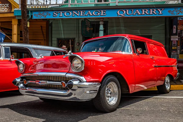 Virginia City Липня 2021 1957 Chevrolet 150 Sedan Delviery Місцевому — стокове фото