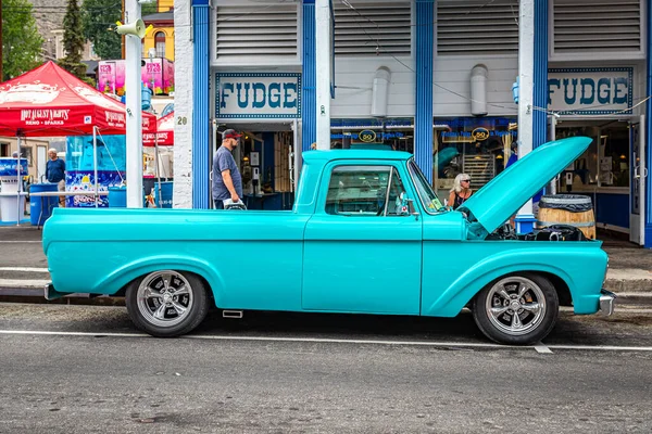 Virginia City Lipca 2021 1961 Ford 100 Pickup Truck Lokalnym — Zdjęcie stockowe