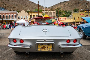 Virginia City, NV - 31 Temmuz 2021 Chevrolet Corvette Üstü açılabilir spor araba yerel bir araba fuarında.