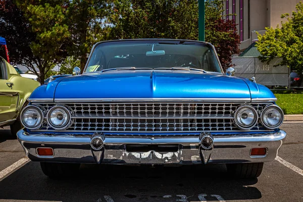 Рено Нидерланды Августа 2021 1961 Ford Galaxie Starliner Hardtop Coupe — стоковое фото