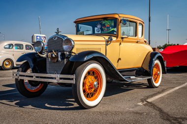 Reno, NV - 4 Ağustos 2031 Ford Model A Standart Coupe Yerel bir araba fuarında.