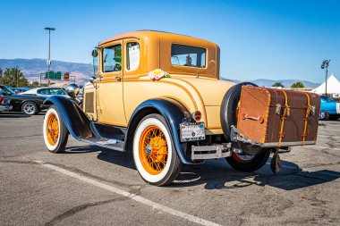 Reno, NV - 4 Ağustos 2031 Ford Model A Standart Coupe Yerel bir araba fuarında.