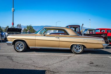 Reno, NV - 4 Ağustos 2021: 1962 Chevrolet Impala SS Hardtop Coupe Yerel bir araba fuarında.