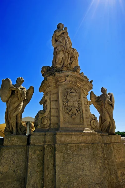 Estatuas de santos y arcángeles — Foto de Stock