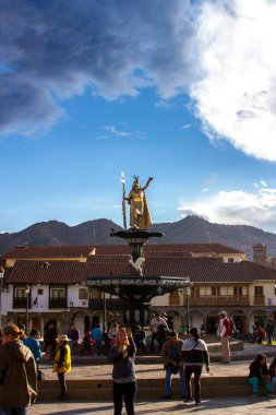 Cucco Meydanı 'ndaki heykel - Peru