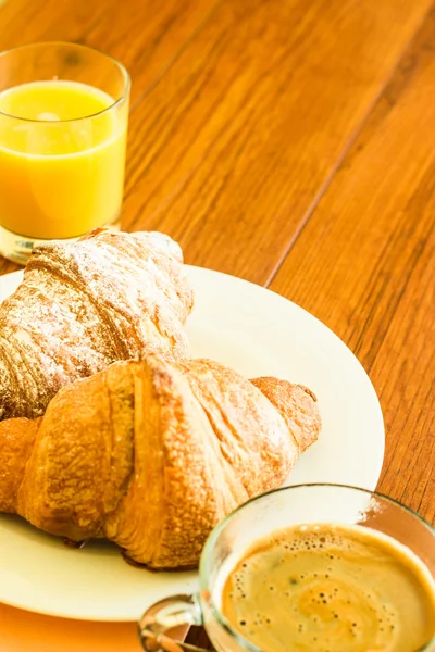 Humor de desayuno; croissant; saludable d — Foto de Stock