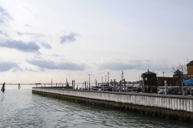 Murano, Venedik 'in 1,5 km kuzeydoğusunda, Adriyatik Denizi' nin Venedik gölünde bulunan bir takımadadır..