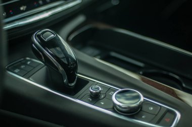 Modern arabanın içi.